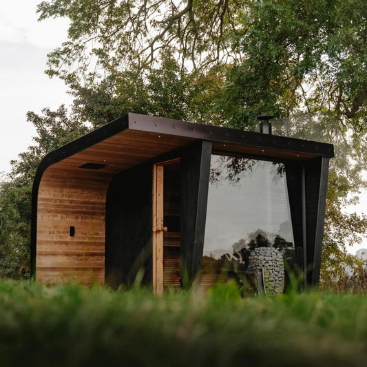 Steam and Plunge Helsinki Outdoor Sauna
