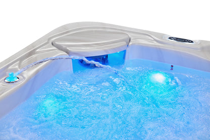 Luxury Spas Infinity Hot Tub for 5 people